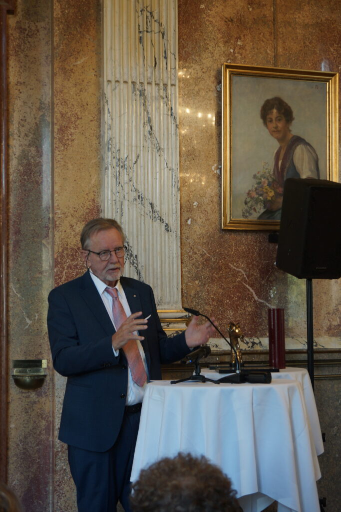 Peter Jiru, Präsident der Gesellschaft der Freunde des Burgtheaters